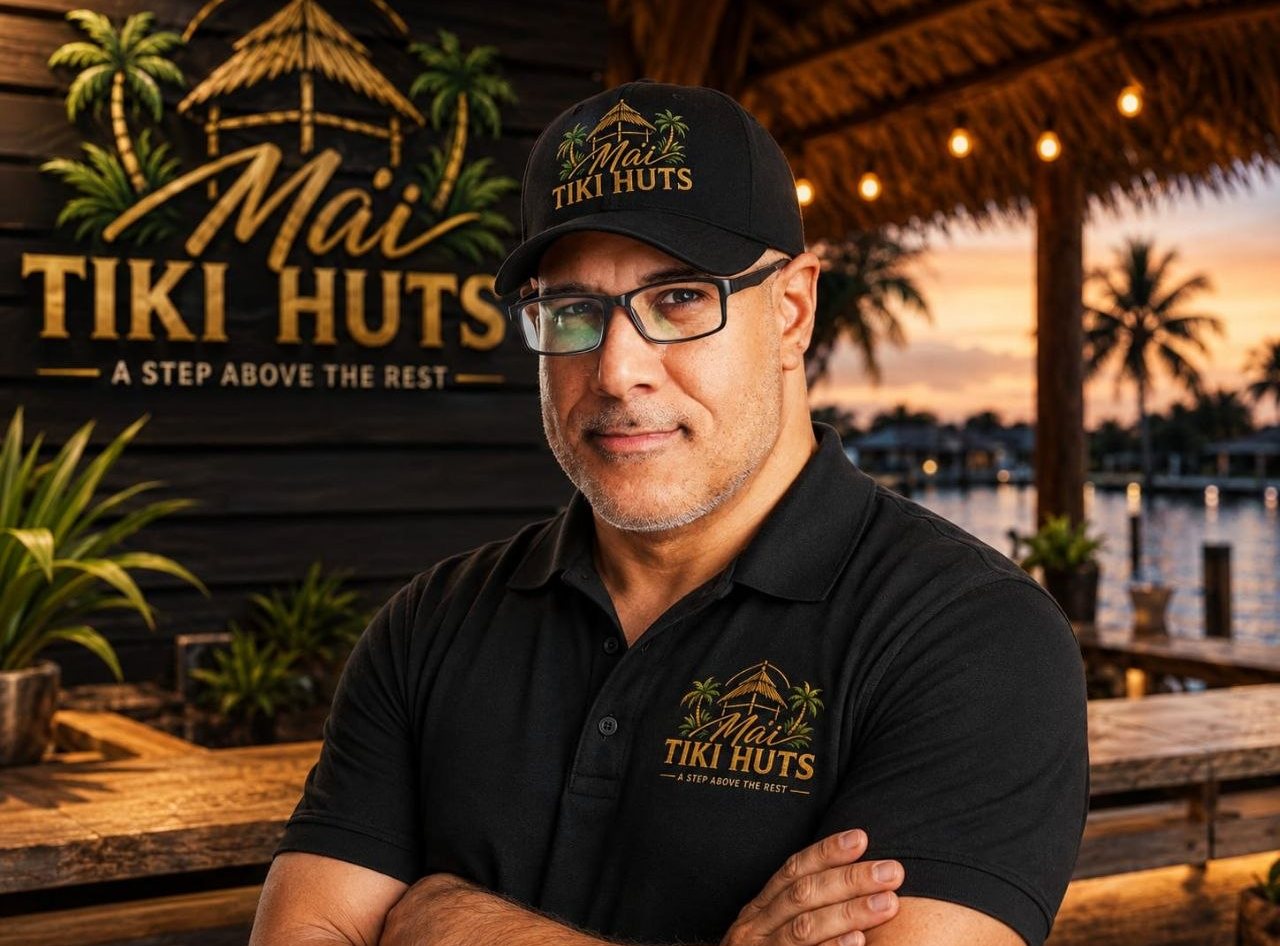 Sarge at the Mai Tiki Huts bar